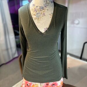 White House Black Market Fitted Green Long Sleeve Blouse